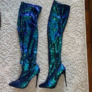 THIGH HIGH SEQUIN KINKY BOOTS